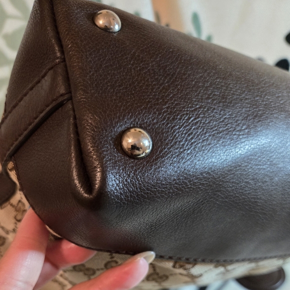 💯 Authentic Gucci GG Canvas Techno Tote (Beige and Brown) - Picture 15 of 16